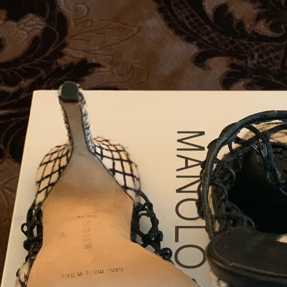 Authentic Manolo Blahnik shoes heels fishnet $995 - Picture 2 of 9